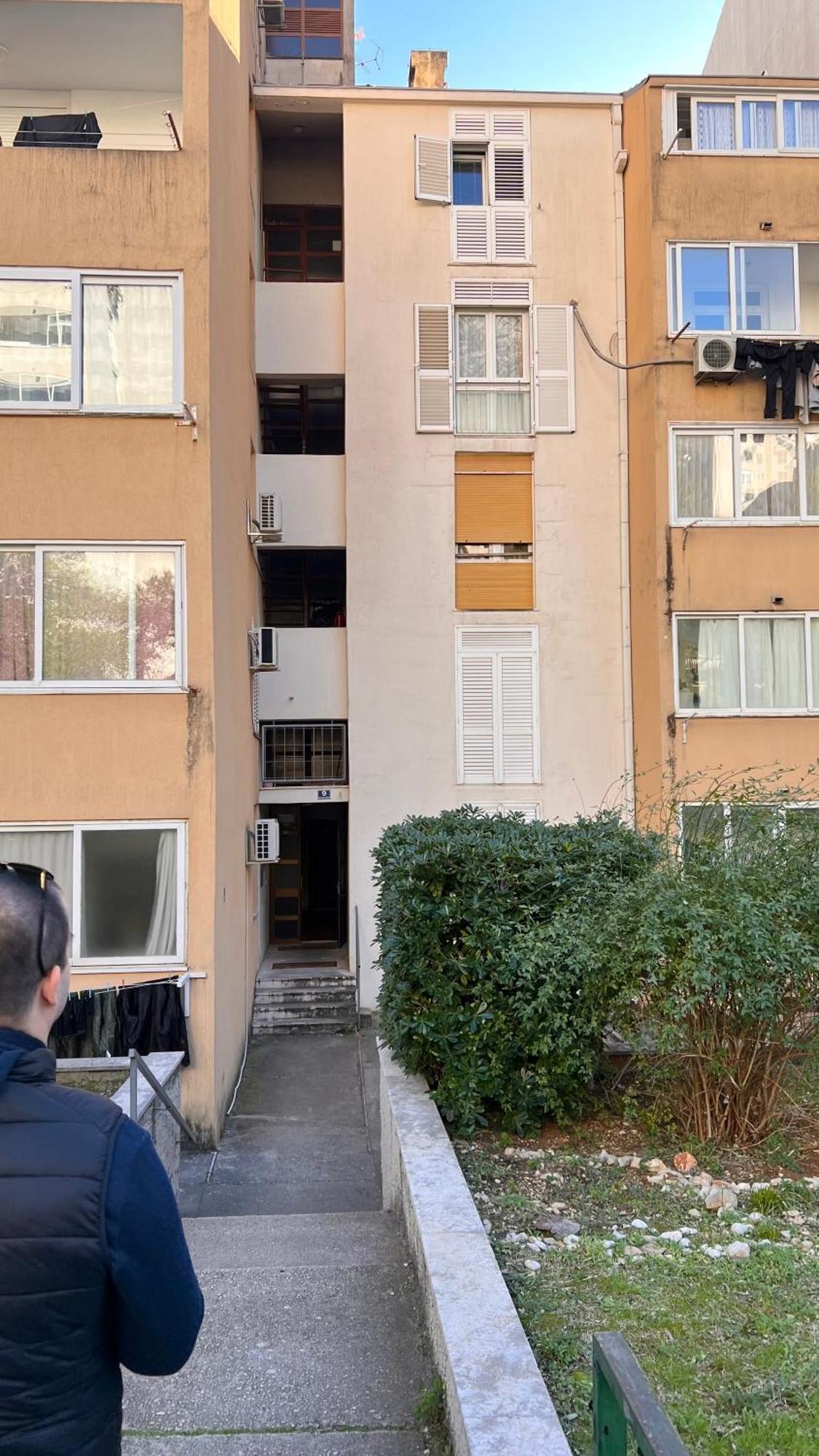 Bright & Sunny Two Bedroom
