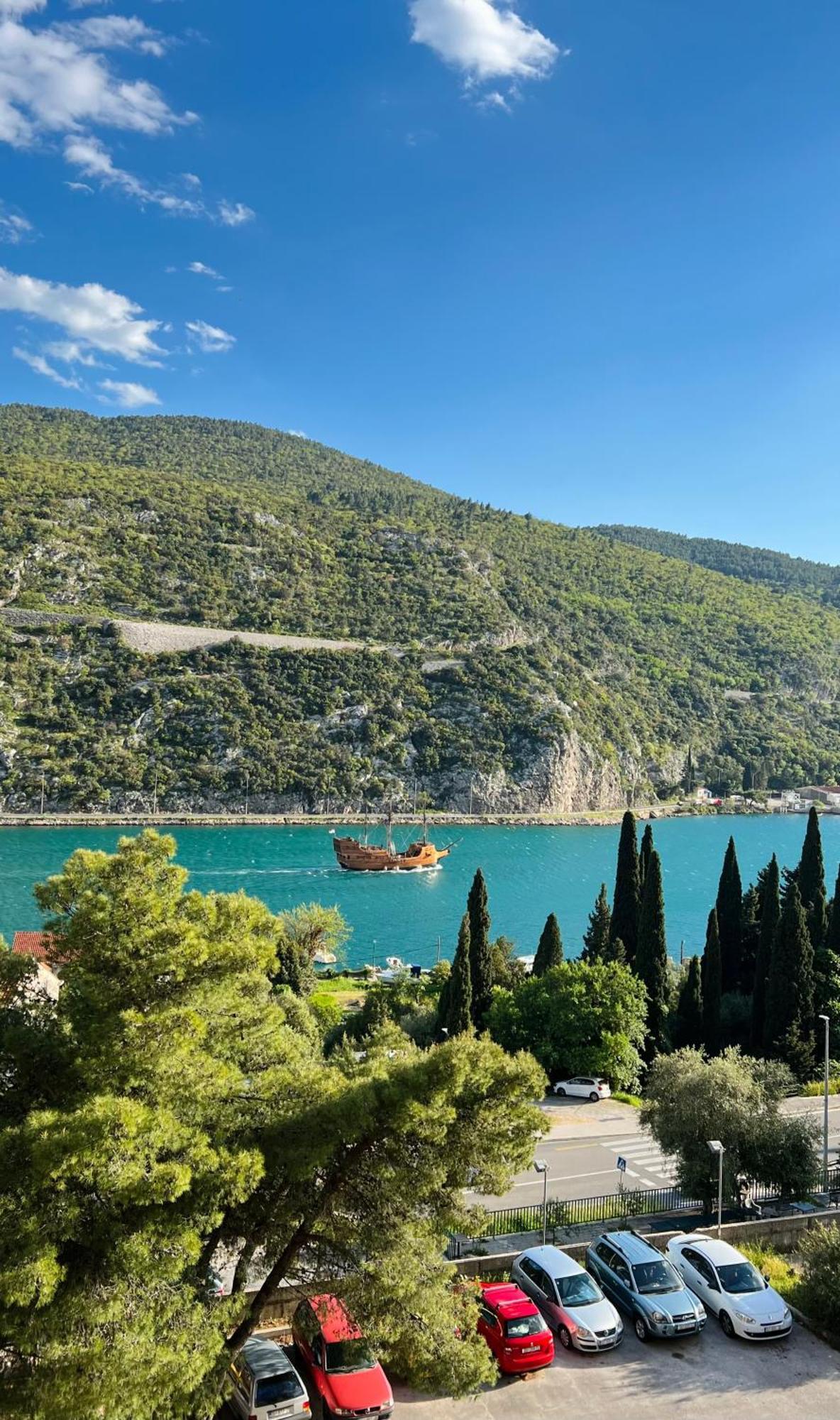 Bright & Sunny Two Bedroom Dubrovnik